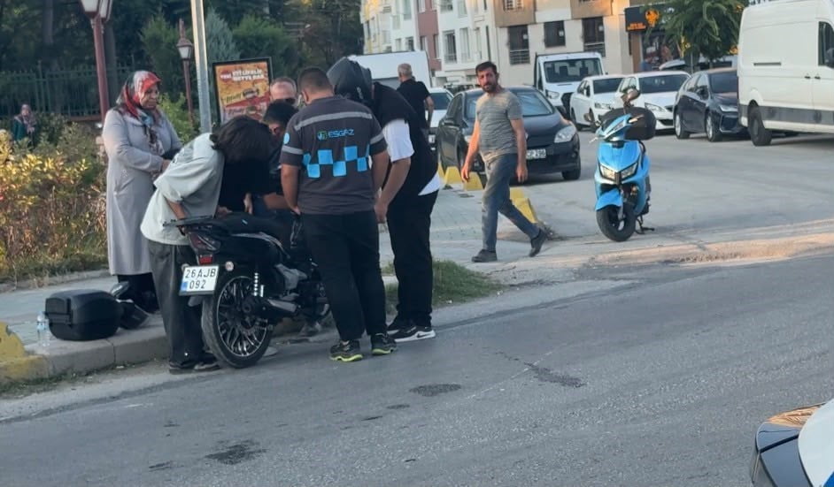 ESKİŞEHİR’DE 2 MOTOSİKLETİN ÇARPIŞMASI SONUCU MEYDANA GELEN TRAFİK KAZASINDA 1 KİŞİ...