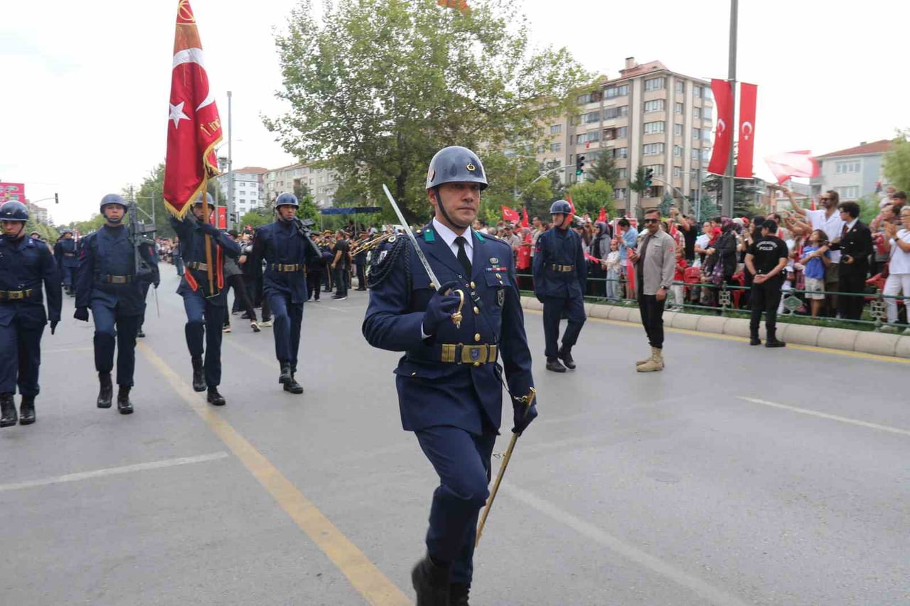 ESKİŞEHİR’DE 30 AĞUSTOS ZAFER BAYRAMI’NIN 104’ÜNCÜ YILDÖNÜMÜ DÜZENLENEN TÖRENLE...