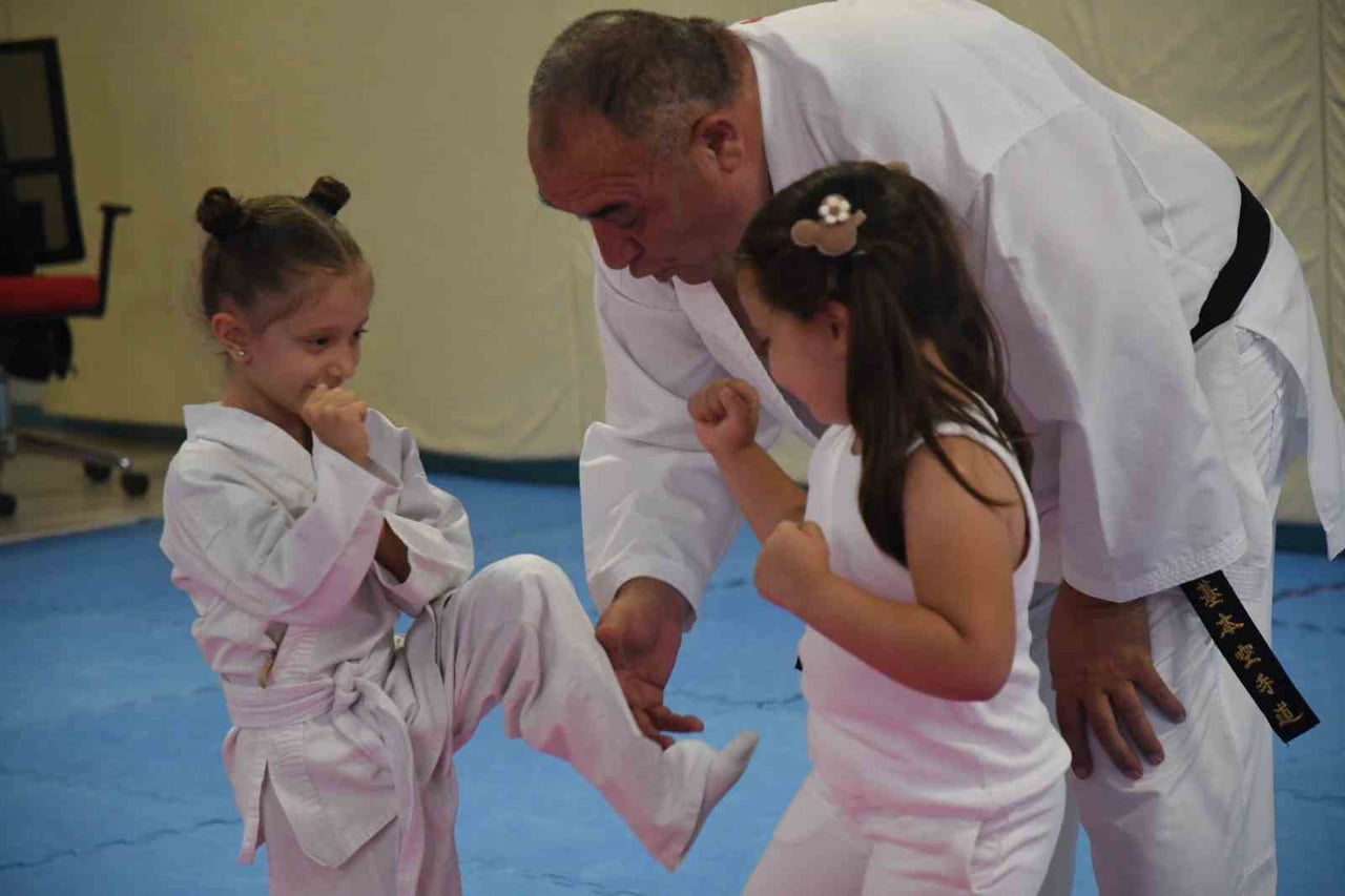 ESKİŞEHİR GENÇLİK VE SPOR İL MÜDÜRLÜĞÜ BÜNYESİNDE FAALİYET GÖSTEREN GSB SPOR OKULLARI BÜNYESİNDEKİ...