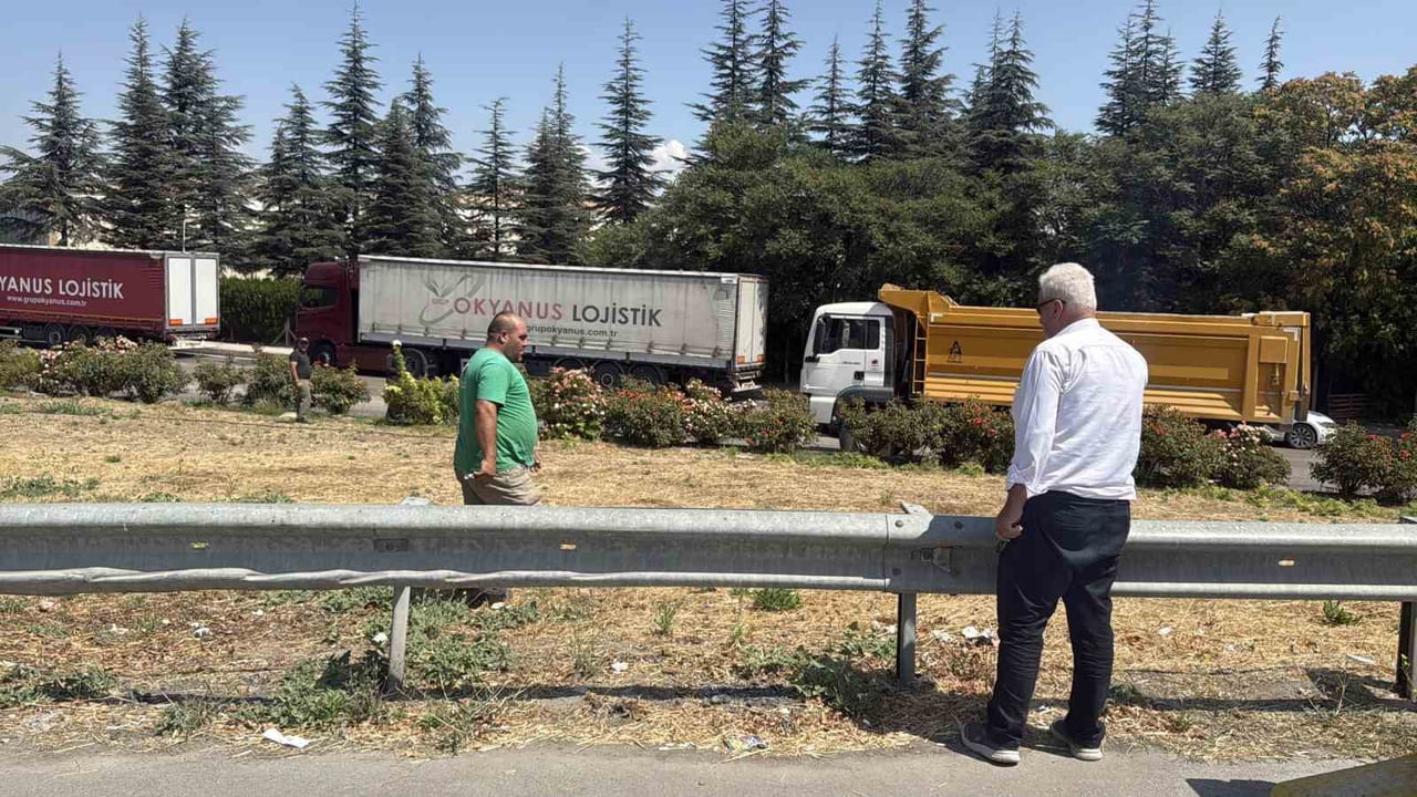 ESKİŞEHİR’İN KIRSAL MAHALLESİNDE BAŞLAYAN MOLOZ DÖKME TARTIŞMASI, ÇEVRE YOLUNDAKİ POLİS UYGULAMA...