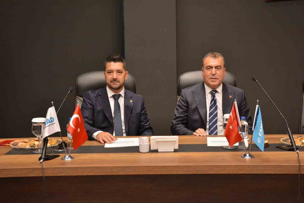 ESKİŞEHİR MÜTEŞEBBİS İŞ İNSANLARI DERNEĞİ (ESMİAD), YÖNETİM KURULU BAŞKANI OĞUZ SİNLENMEZ'İN EV...