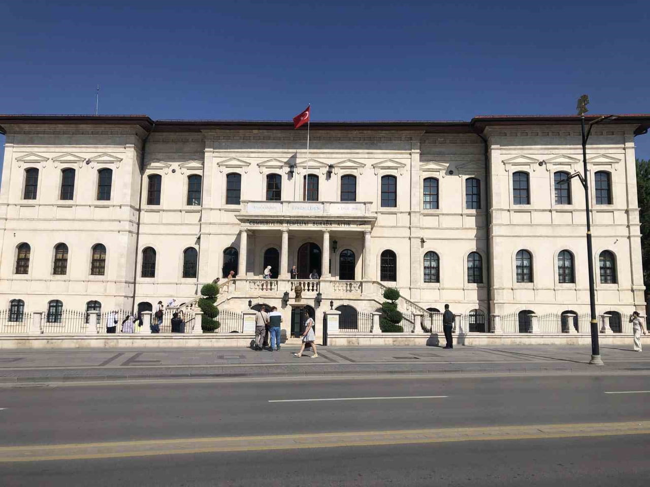 FARKLI MEDENİYETLERİN İZLERİNİ TAŞIYAN TARİHİ YAPILARIYLA DİKKAT ÇEKEN SİVAS, BU YIL DA TURİST...