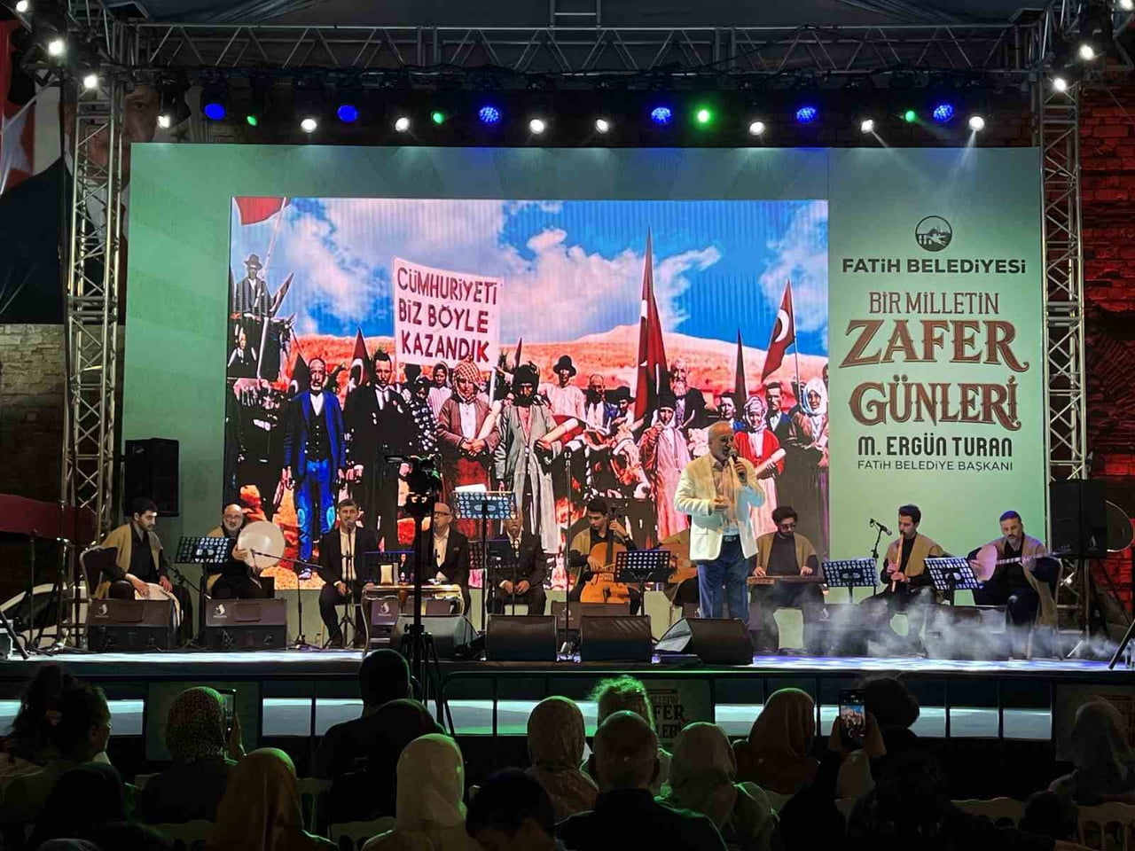 FATİH BELEDİYESİ, "BİR MİLLETİN ZAFER GÜNLERİ" ETKİNLİĞİ ÇERÇEVESİNDE "MEVLİD KANDİLİ ÖZEL"...