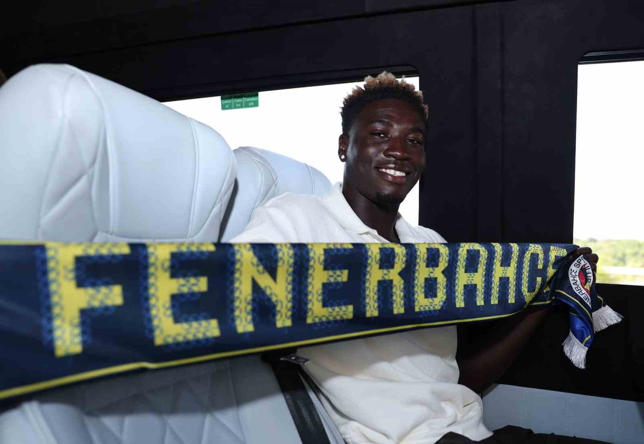 FENERBAHÇE, FRANSIZ EKİPLERİNDEN NİCE'İN FORMASINI GİYEN GANALI STOPER KOJO PEPRAH OPPONG'U...