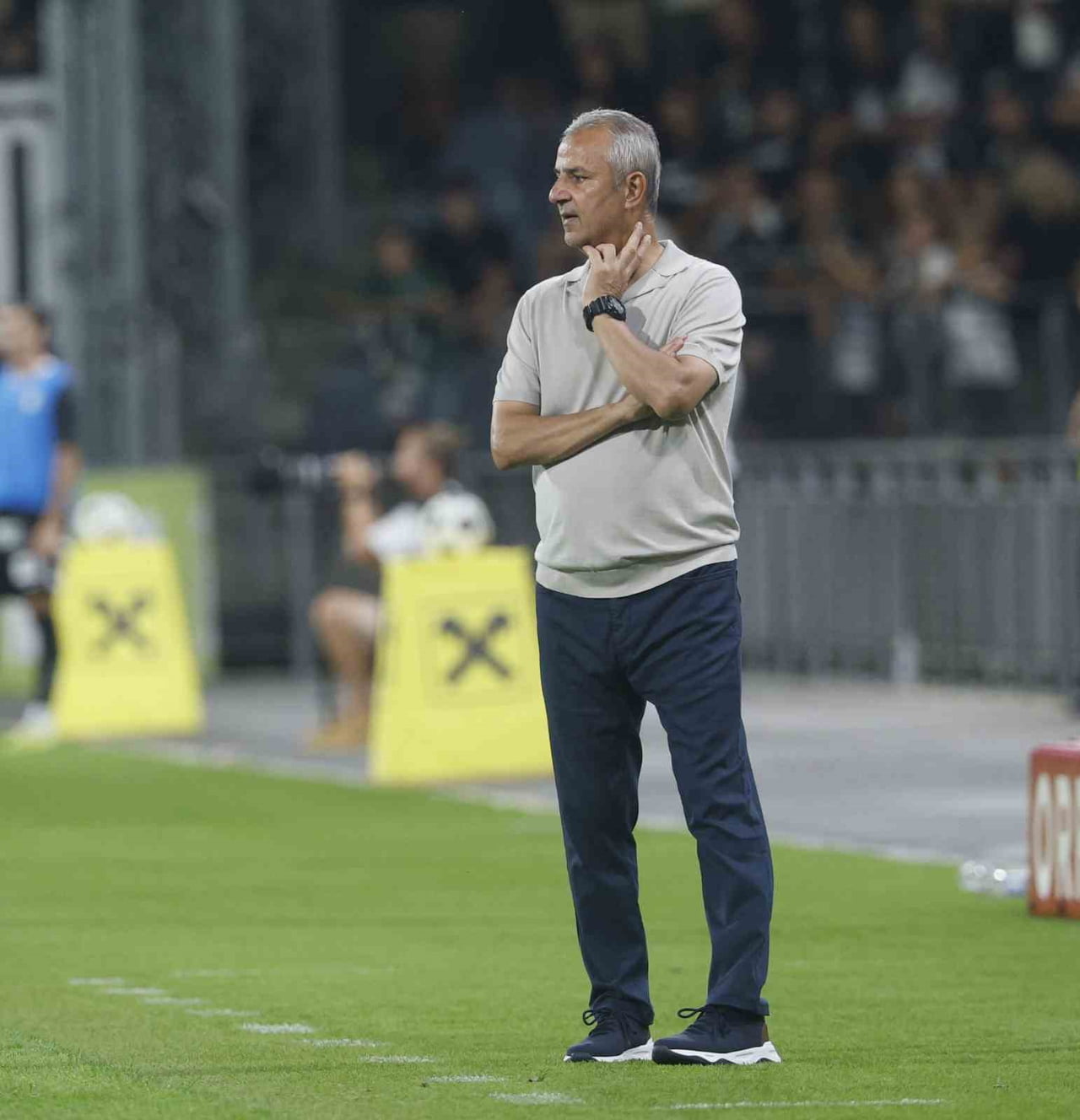 FENERBAHÇE TEKNİK DİREKTÖRÜ İSMAİL KARTAL, UEFA ŞAMPİYONLAR LİGİ 3. ELEME TURUNDA STURM GRAZ'A...