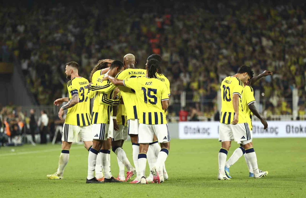 FENERBAHÇE, UEFA ŞAMPİYONLAR LİGİ 3. ELEME TURU İLK MAÇINDA EVİNDE KARŞILAŞTIĞI AVUSTURYA EKİBİ...