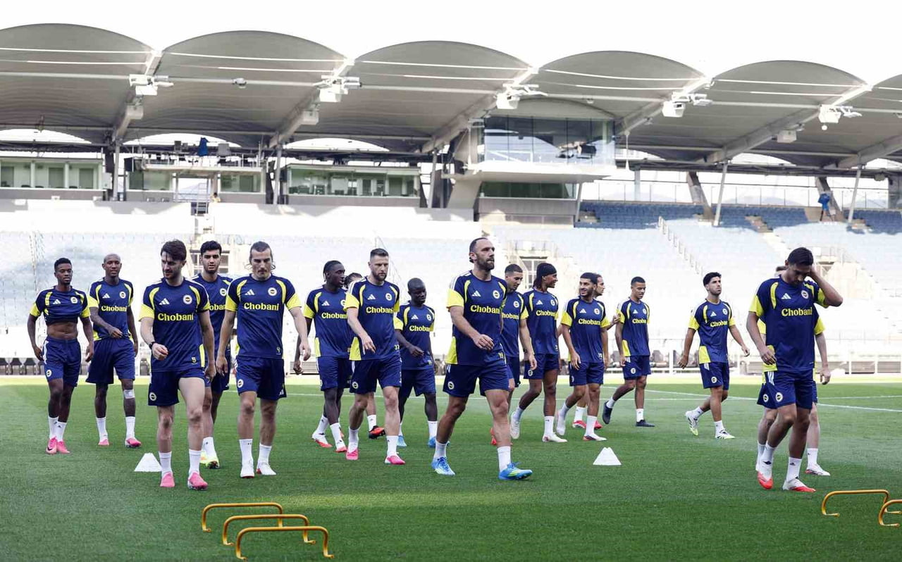 FENERBAHÇE, UEFA ŞAMPİYONLAR LİGİ 3. ELEME TURU RÖVANŞINDA YARIN DEPLASMANDA AVUSTURYA TEMSİLCİSİ...
