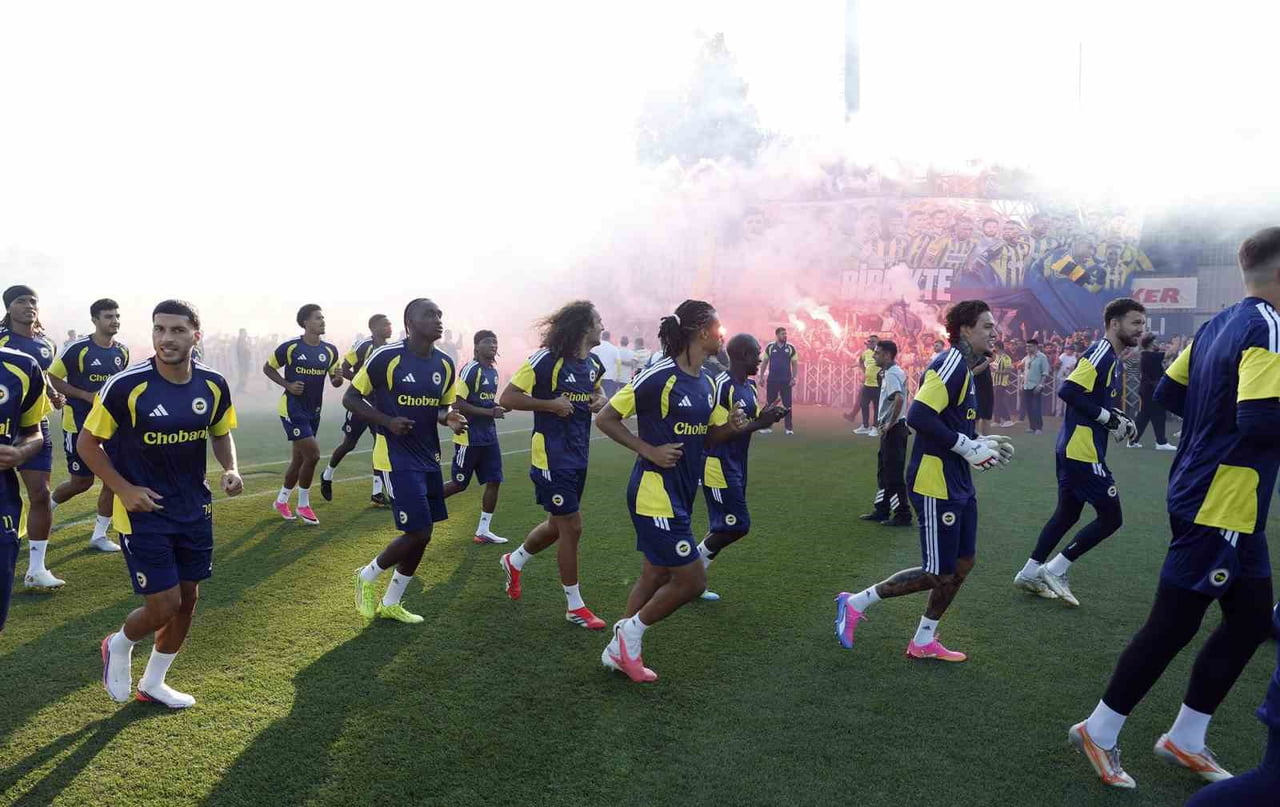 FENERBAHÇE, UEFA ŞAMPİYONLAR LİGİ 3. ELEME TURUNDA KARŞILAŞACAĞI STURM GRAZ MAÇI ÖNCESİ SON...