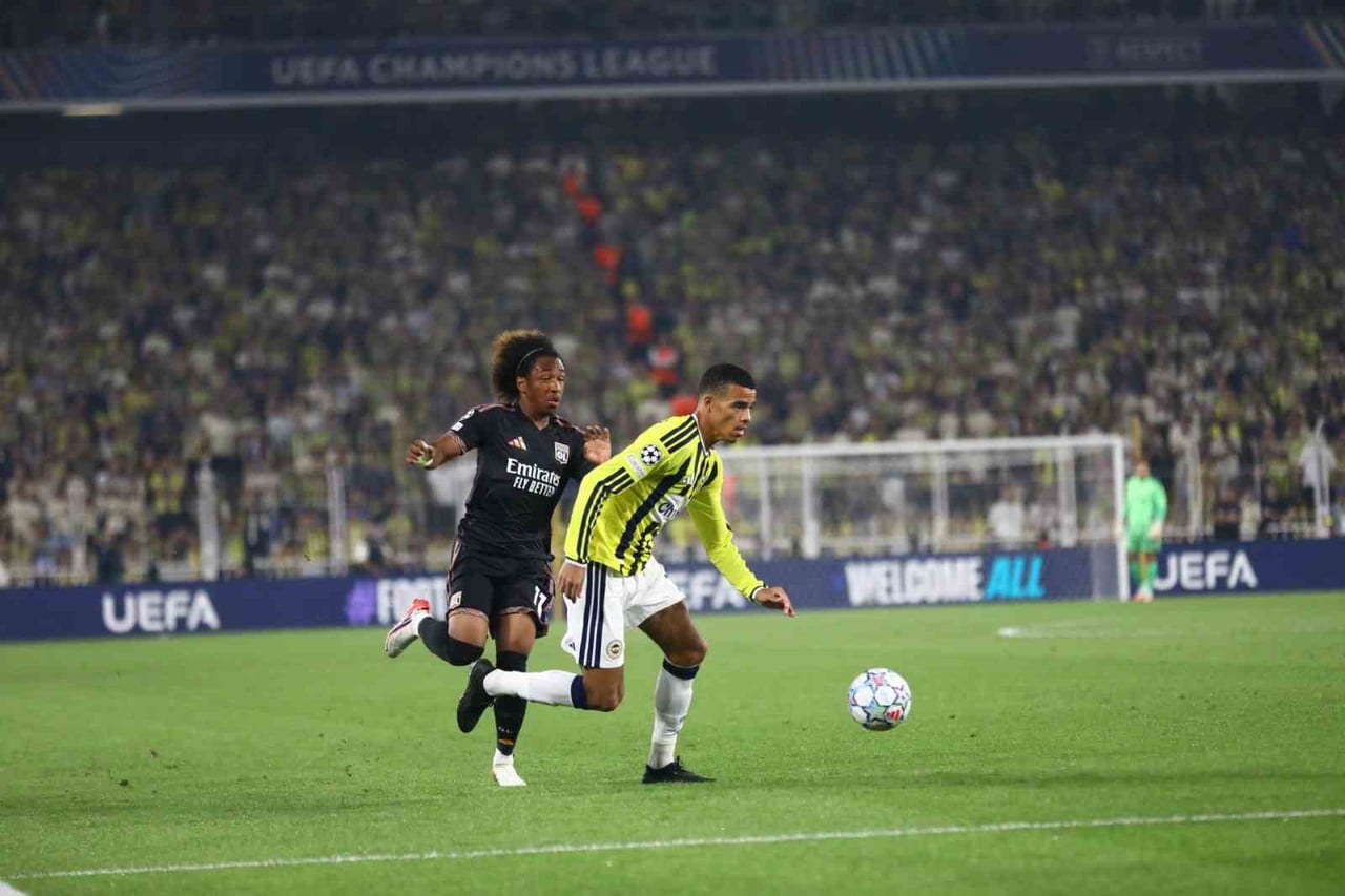 FENERBAHÇE, UEFA ŞAMPİYONLAR LİGİ PLAY-OFF TURU İLK MAÇINDA EVİNDE FRANSIZ TEMSİLCİSİ OLYMPİQUE...