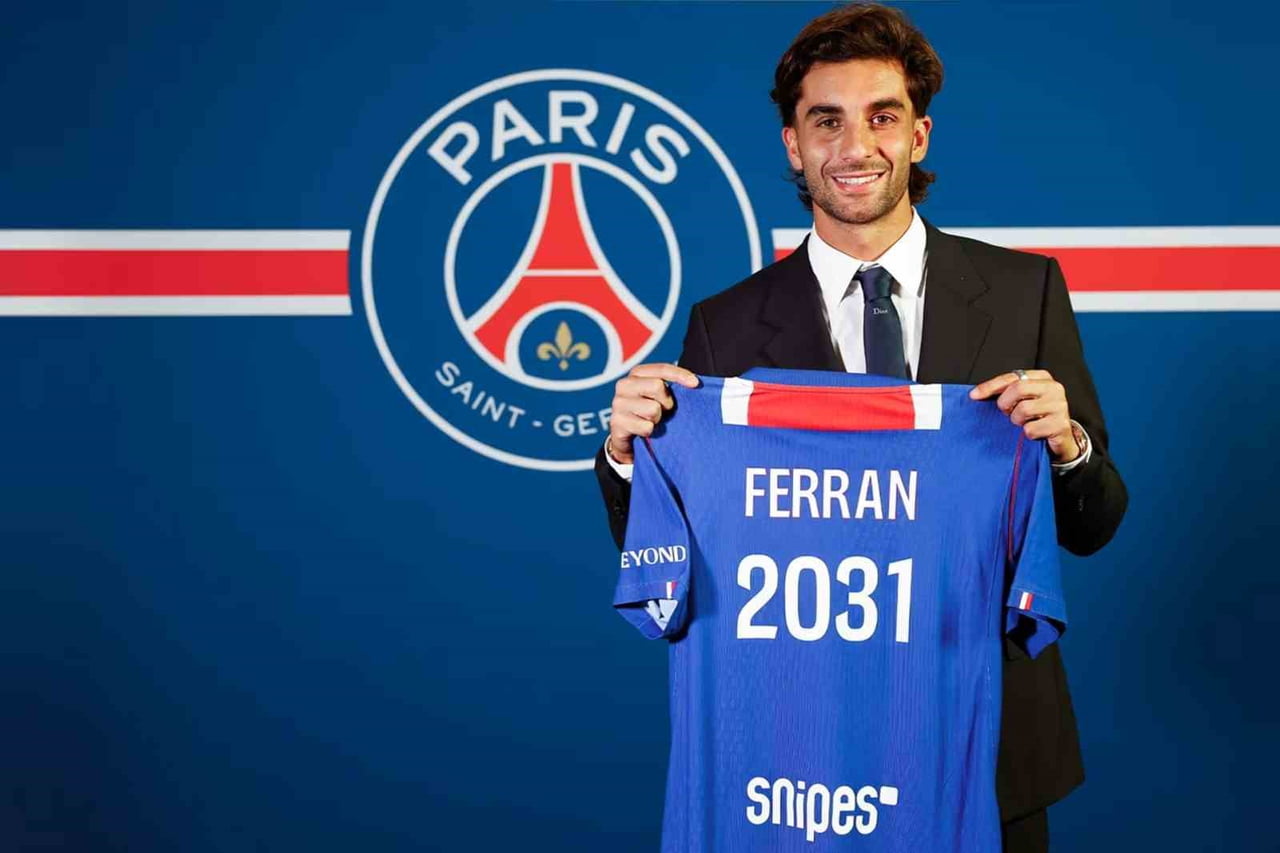 FRANSIZ EKİBİ PARİS SAİNT-GERMAİNE (PSG), İSPANYOL FUTBOLCU FERRAN TORRES’İ 2031 YILINA KADAR...
