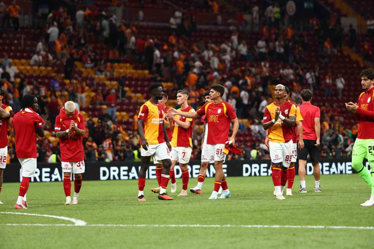 GALATASARAY, TRENDYOL SÜPER LİG 2026-2027 SEZONUNUN İLK HAFTASINDA SAHASINDA ÇORUM FK İLE 2-2...