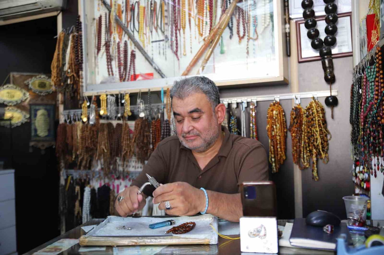 GAZİANTEP'TE ÇOCUK FELCİ NEDENİYLE ENGEL DURUMU OLUŞAN 50 YAŞINDAKİ FATİH ACEM, MEMURLUK GÖREVİNİ...