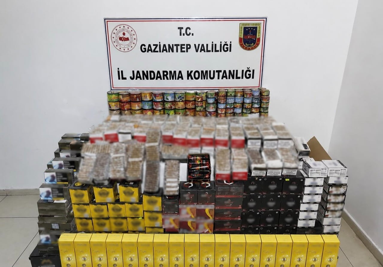 GAZİANTEP'TE JANDARMA EKİPLERİNCE 3 ŞAHSA YÖNELİK YAPILAN OPERASYONDA 1 MİLYON 450 BİN TL...