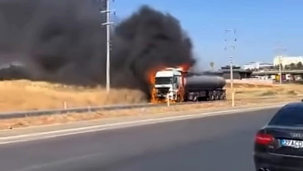 GAZİANTEP'TE SEYİR HALİNDEKİ TANKER ALEV ALEV YANDI