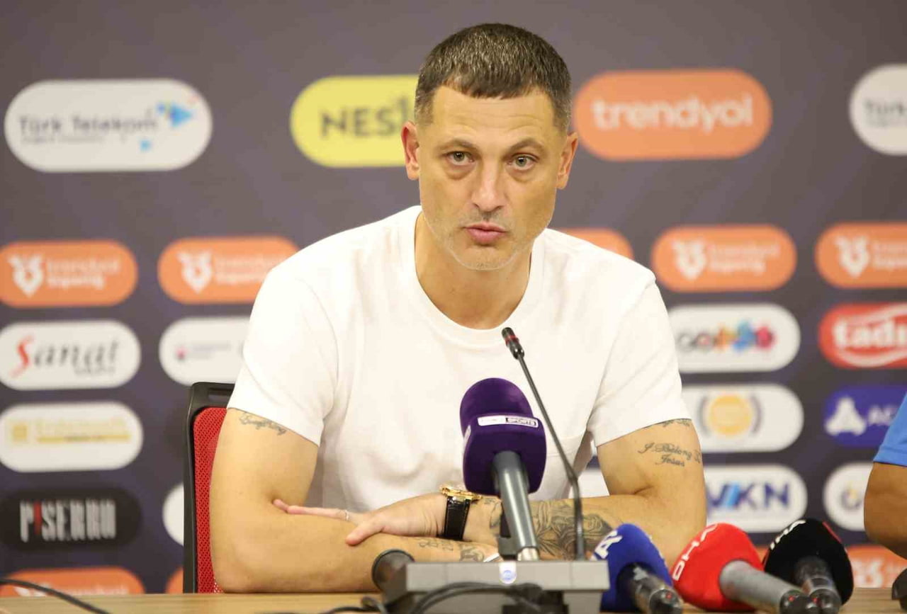 GAZİANTEP FUTBOL KULÜBÜ TEKNİK DİREKTÖRÜ MİREL RADOİ, ÇAYKUR RİZESPOR'A MAĞLUP OLDUKLARI MAÇIN...