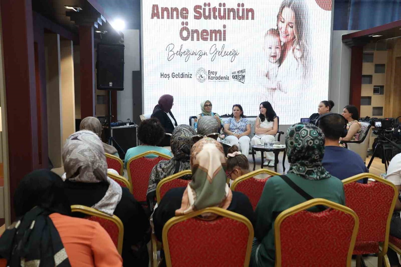 GAZİOSMANPAŞA’DA YENİ DOĞUM YAPAN VE GEBE ANNELERE YÖNELİK DÜZENLENEN ‘ANNE SÜTÜNÜN ÖNEMİ’...