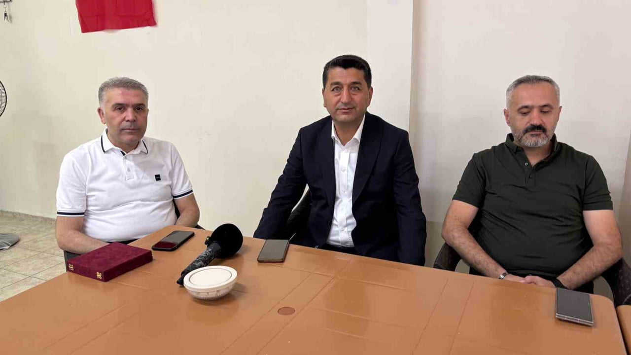 GELELİ RÜTÜKHANLILAR SOSYAL YARDIMLAŞMA VE DAYANIŞMA KÜLTÜR DERNEĞİ BAŞKANI SEYİT AHMET TAŞIR...