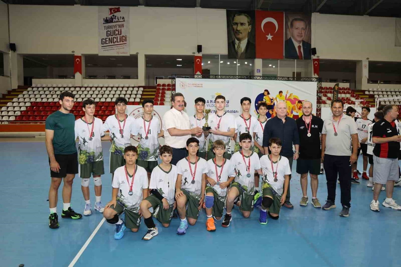 GENÇLİK VE SPOR BAKANLIĞI TARAFINDAN DÜZENLENEN ANADOLU YILDIZLAR LİGİ (ANALİG) VOLEYBOL ERKEKLER...