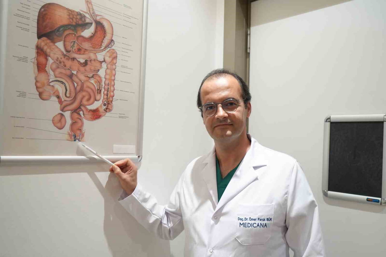 GENEL CERRAHİ UZMANI DOÇ. DR. ÖMER FARUK BÜK