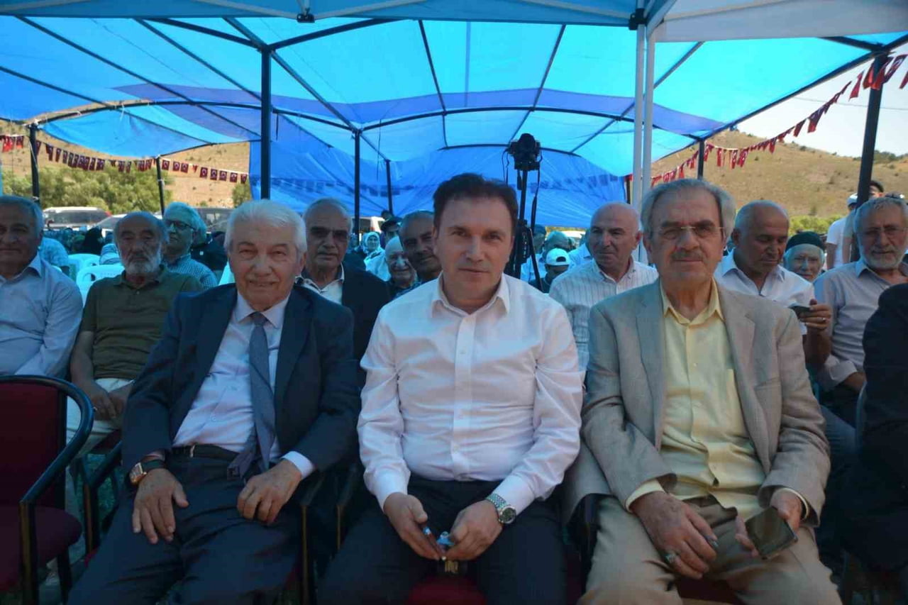 GİRESUN'UN ALUCRA İLÇESİNDE, HORASAN ERENLERİNDEN ES-SEYYİD MEVLANA ŞEYH ÇAĞIRGAN İSMAİL HAKKI...