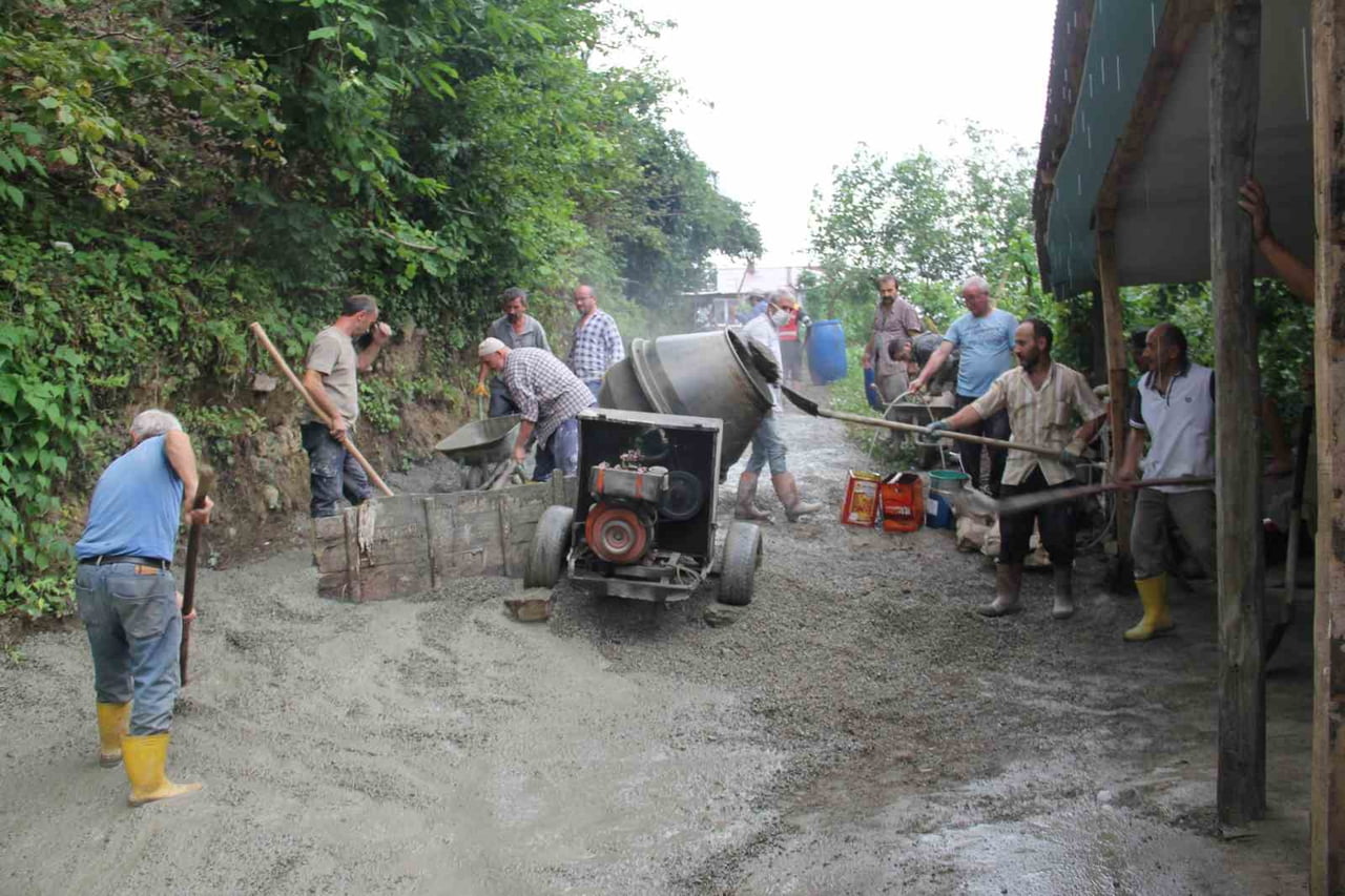 GİRESUN'UN GÖRELE İLÇESİNE BAĞLI TAŞLIK KÖYÜ KEÇEOĞLU MAHALLESİNDE, YAKLAŞIK 25 YIL ÖNCE AÇILAN...