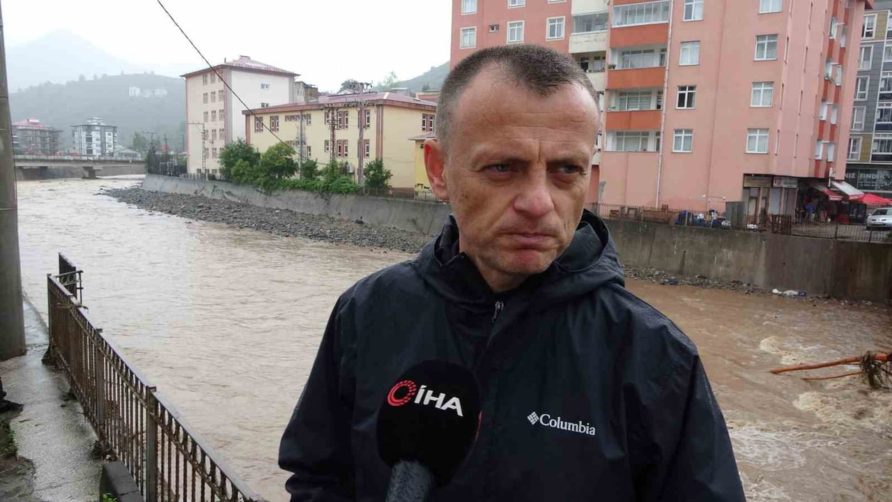 GİRESUN’UN KEŞAP İLÇESİ BELEDİYE BAŞKANI TUNCAY MUHAMMET ARIŞAN, ŞİDDETLİ YAĞIŞLARIN ARDINDAN...