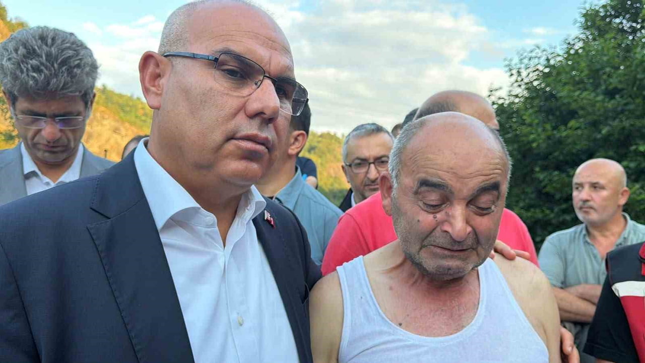 GİRESUN VALİSİ MUSTAFA KOÇ, BUGÜN GÖRELE İLÇESİNDE ŞİDDETLİ YAĞIŞ SONRASI SEL SULARINA KAPILAN...