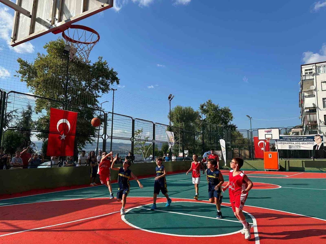GÖLCÜK'TE 102 TAKIM VE 351 SPORCUNUN KATILIMIYLA DÜZENLENEN SOKAK BASKETBOLU TURNUVASI, FİNAL...