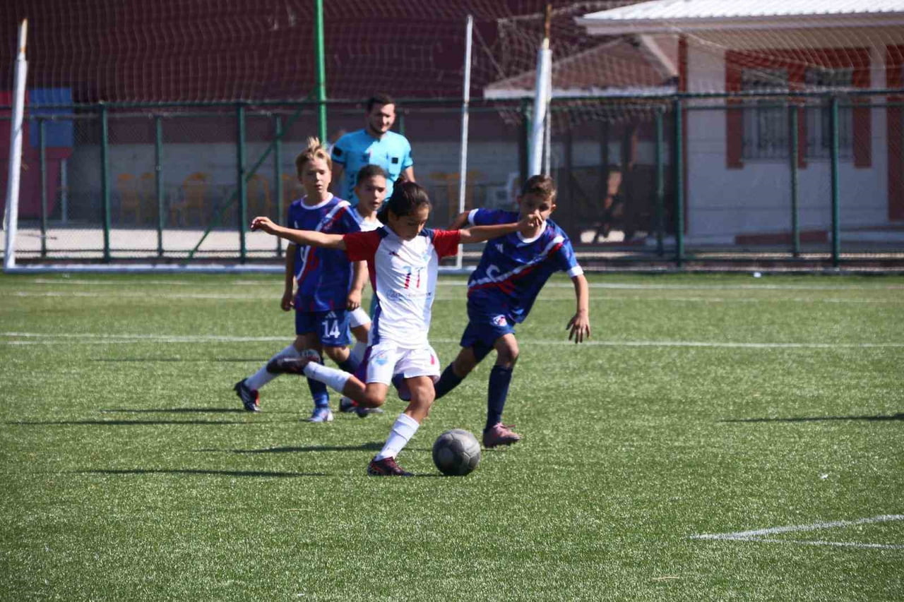GÖLPAZARI’NDA U-11 GÖLPA CUP HEYECANI YAŞANDI