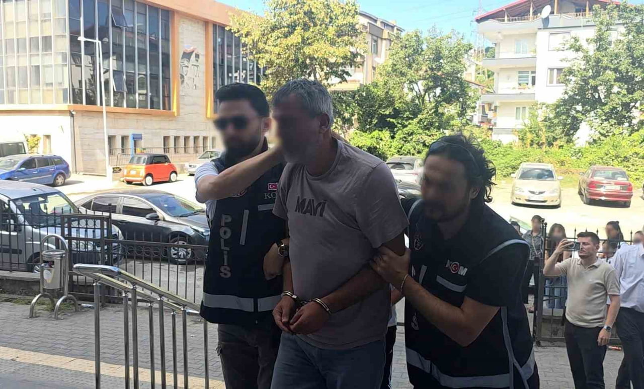 GÖZALTINA ALINAN 2 ŞÜPHELİ, ÇIKARILDIKLARI MAHKEMECE ADLİ KONTROL ŞARTIYLA SERBEST BIRAKILDI.