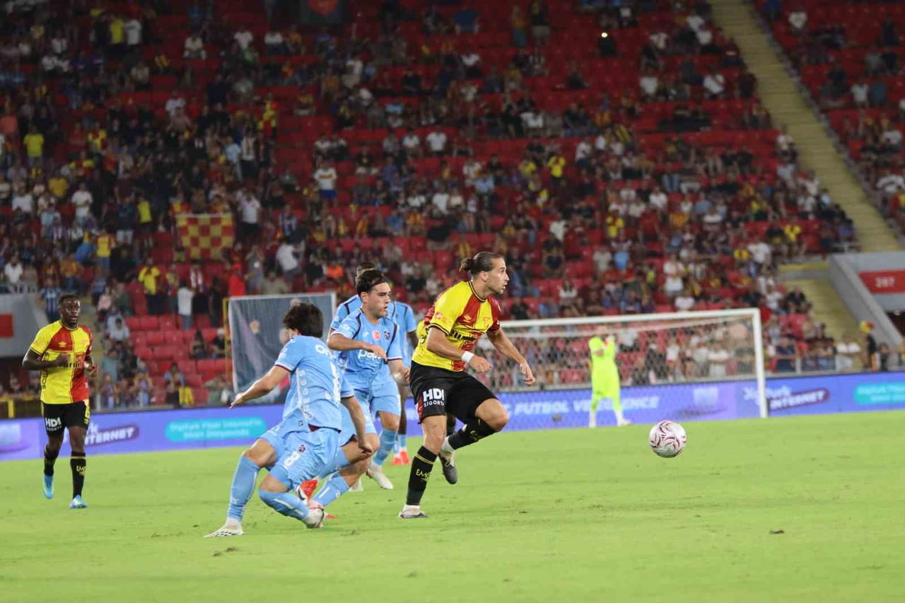 GÖZTEPE, TRABZONSPOR’U 2-1 MAĞLUP EDEREK HAZIRLIK MAÇINDAN GALİBİYETLE AYRILDI.