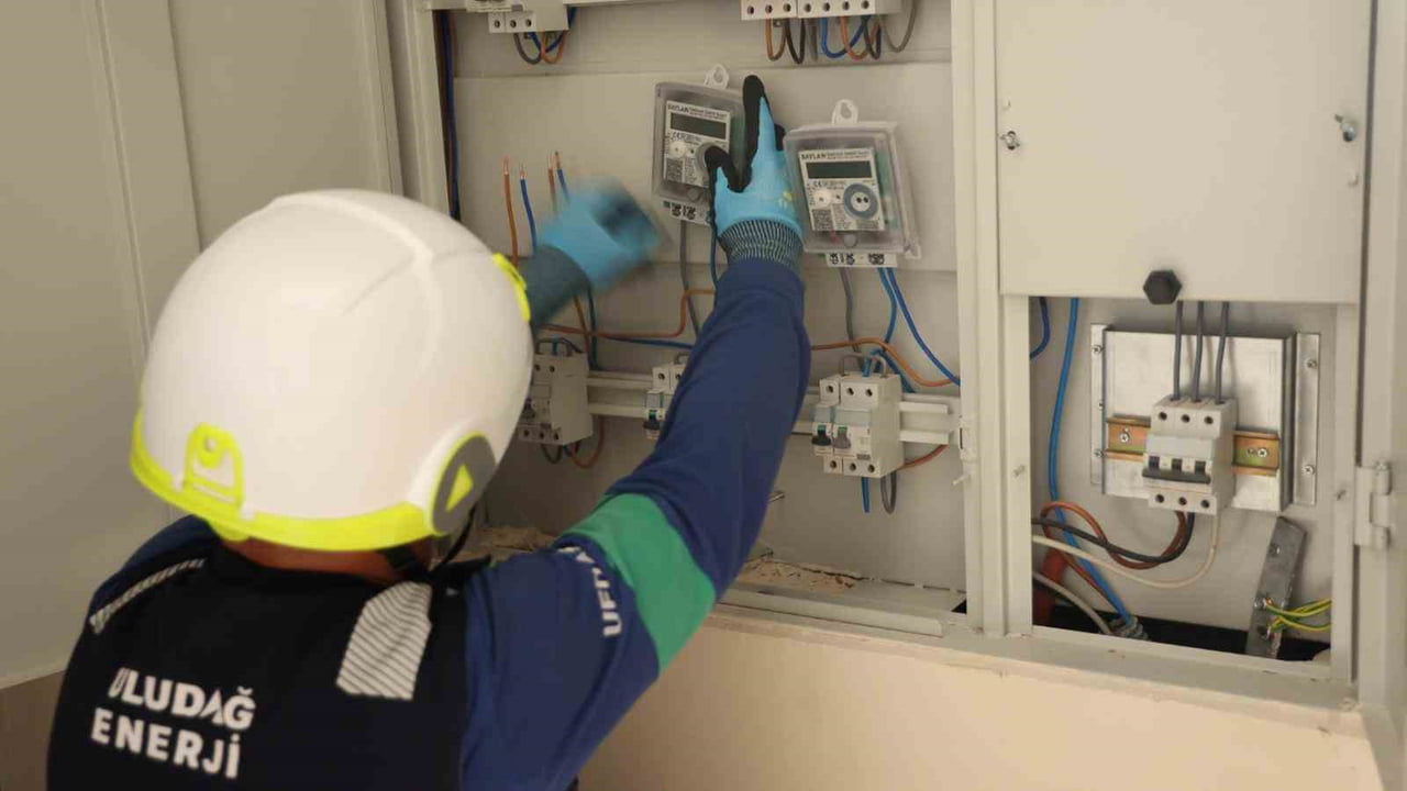 GÜNEY MARMARA’DA 5 MİLYONUN ÜZERİNDE NÜFUSA ELEKTRİK DAĞITIM HİZMETİ VEREN UEDAŞ, ENERJİ PİYASASI...
