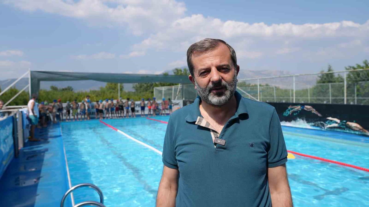 GÜRSU BELEDİYESİ  İLÇEDE YÜZME BİLMEYEN  ÇOCUK KALMAMASI AMACIYLA GENÇLİK VE SPOR BAKANLIĞI...