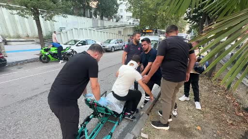 Hafif ticari araç ile motosiklet çarpıştı: 1 yaralı