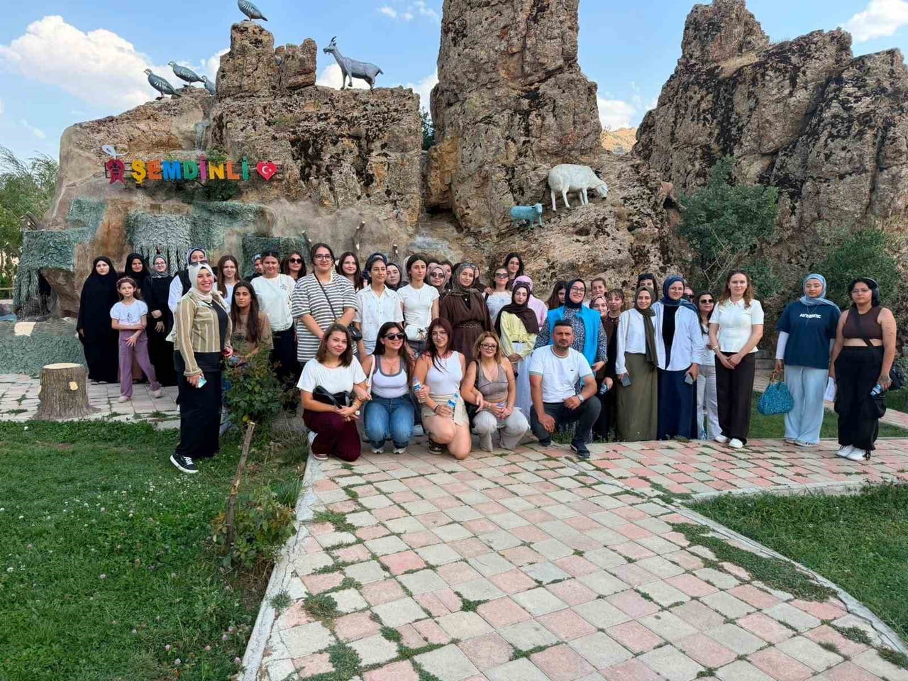 HAKKARİ ŞEMDİNLİ BELEDİYE BAŞKANI FAHRİ ŞAKAR, MERGABÜTAN GENÇLİK KAMPI KAPSAMINDA GİRESUN VE...