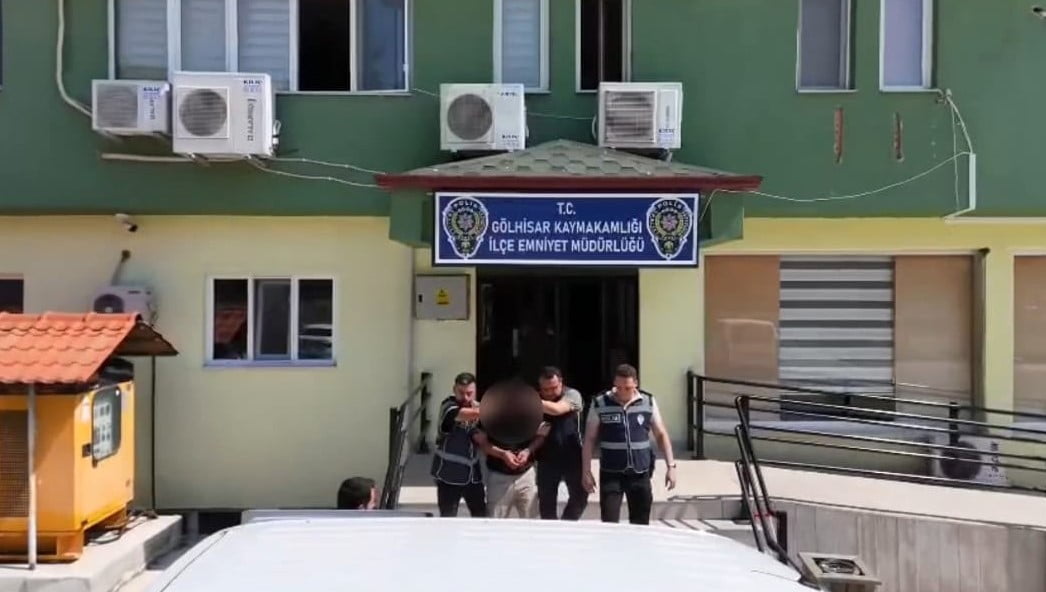 HAKKINDA KESİNLEŞMİŞ HAPİS CEZASI BULUNAN ŞAHIS, POLİS EKİPLERİNİN ÇALIŞMASI SONUCU...