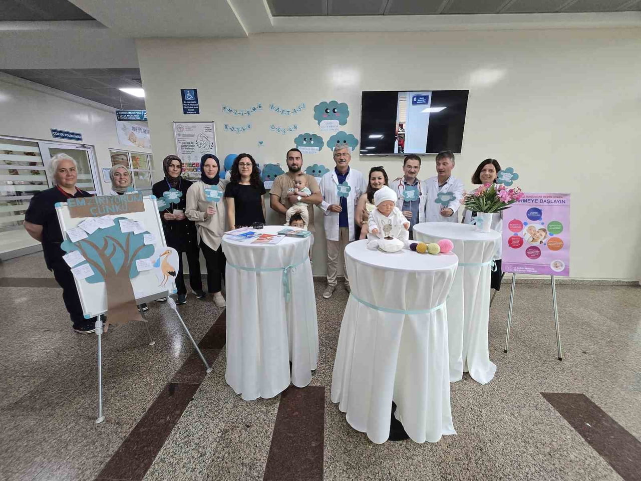 HASTANE YÖNETİMİ VE BAŞHEKİMİN AÇILAN STANTLARDA BULUNMASI