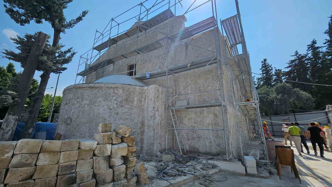 HATAY'DA 1585 YILINDA İNŞA EDİLEN VE ASRIN FELAKETİNDE AĞIR HASAR GÖREN İSKENDERUN AZİZ CORC RUM...