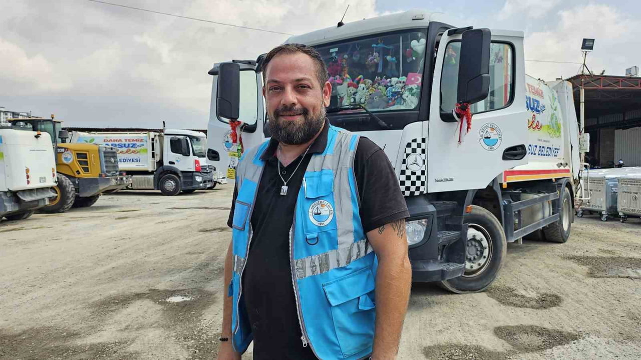 HATAY'DA DEPREMDE BABASINI VE KIZ KARDEŞİNİ KAYBEDEN BELEDİYE PERSONELİ SÜLEYMAN YILDIZ, GÖREV...