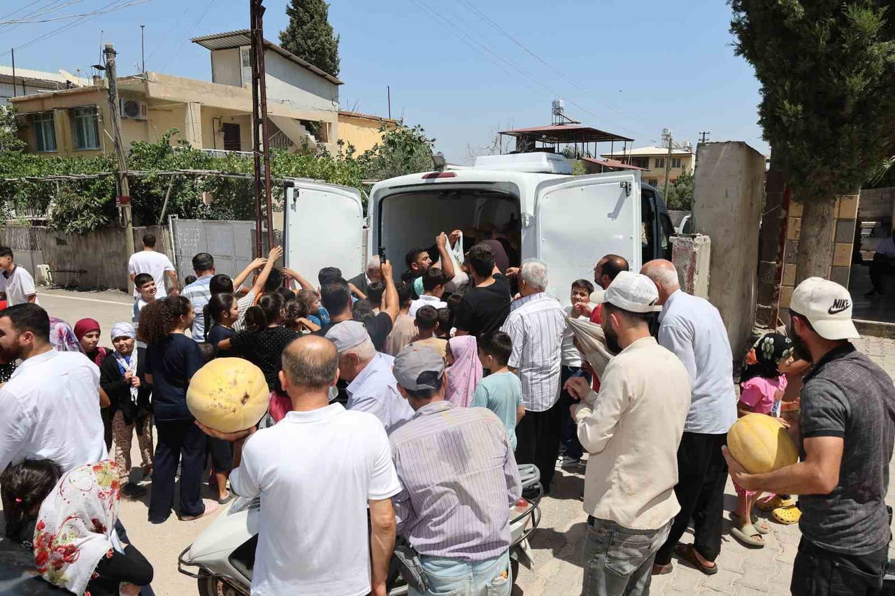 HATAY BÜYÜKŞEHİR BELEDİYESİ, SOSYAL BELEDİYECİLİK ANLAYIŞIYLA ÇİFTÇİLERE DESTEK OLMAK AMACIYLA...
