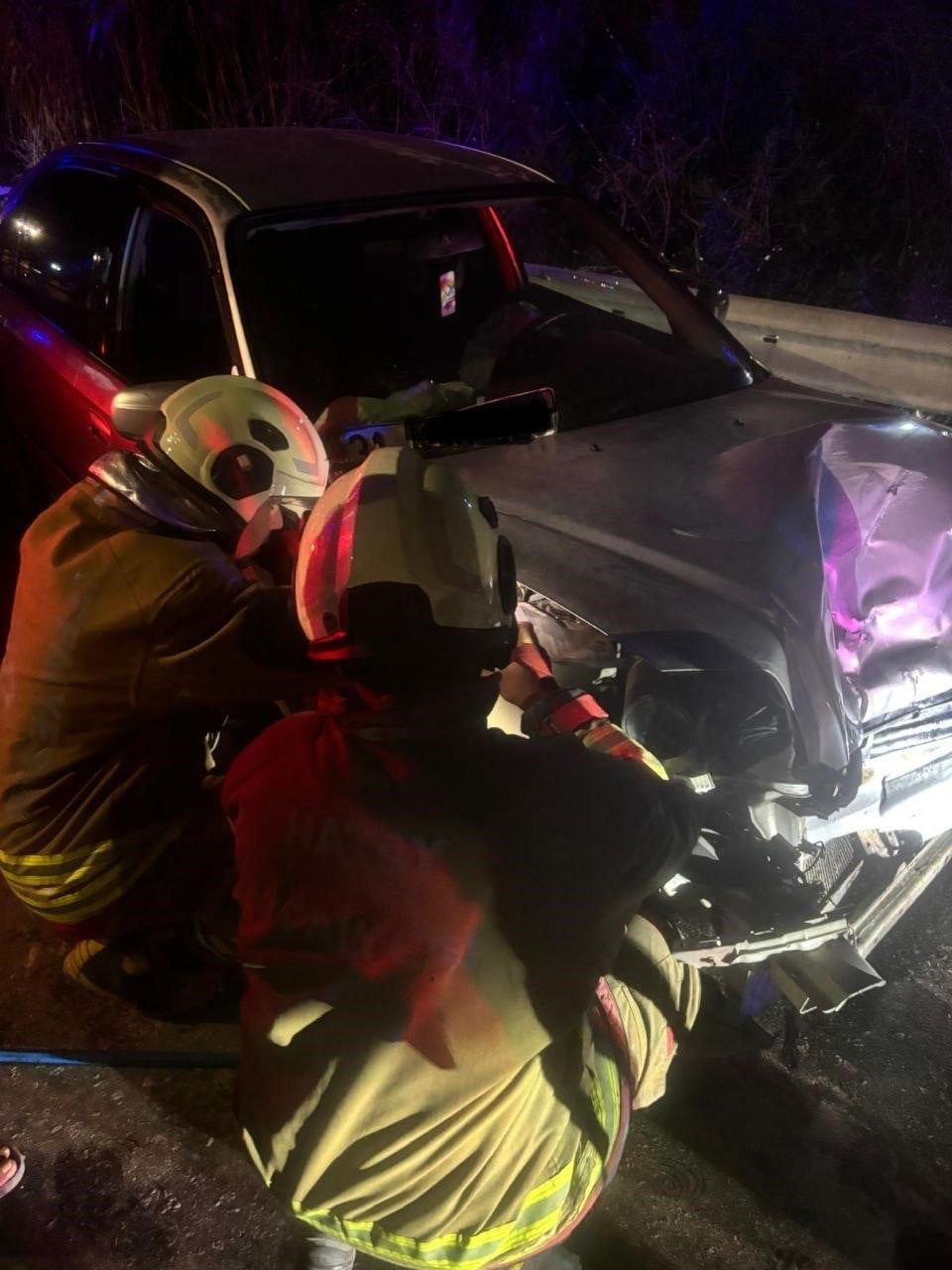 HATAY’IN ARSUZ İLÇESİNDE 2 OTOMOBİLİN ÇARPIŞMASI SONUCU YAŞANAN TRAFİK KAZASINDA 2 KİŞİ...