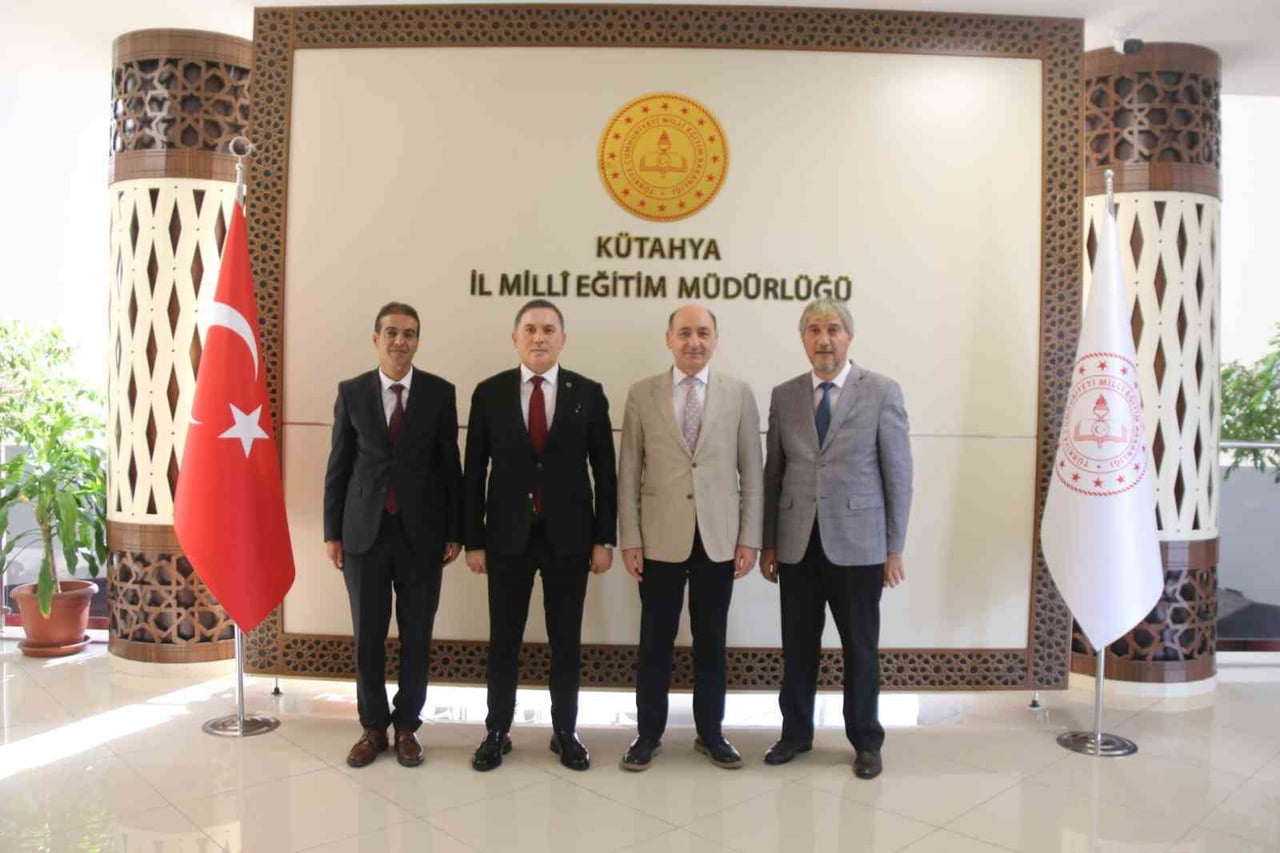 HAYAT BOYU ÖĞRENME GENEL MÜDÜR YARDIMCISI MAHMUT KURTARAN KÜTAHYA’YI ZİYARET ETTİ