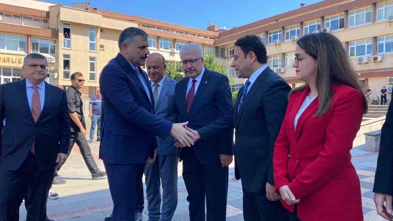İÇİŞLERİ BAKANI MUSTAFA ÇİFTÇİ, BİR DİZİ TEMASLARDA BULUNMAK VE TOPLU AÇILIŞ TÖRENİNE KATILMAK...