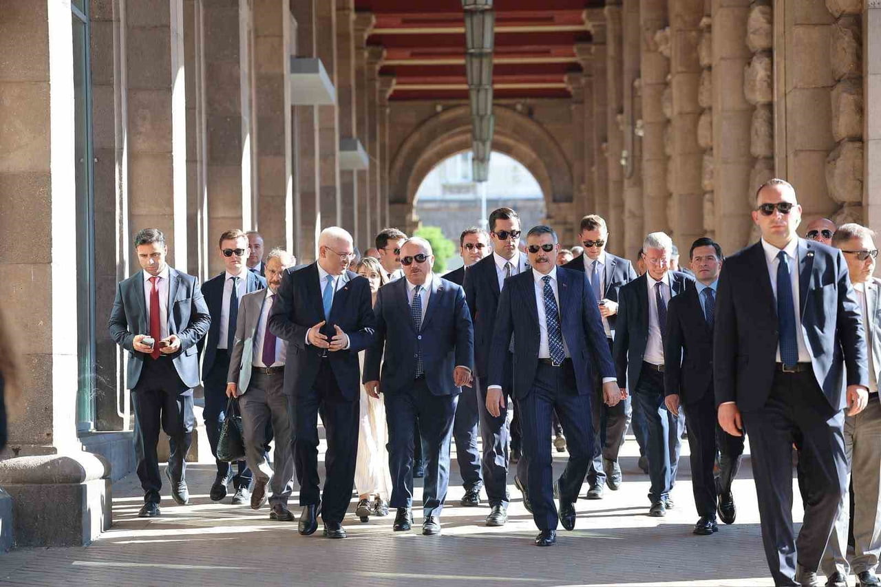 İÇİŞLERİ BAKANI MUSTAFA ÇİFTÇİ, BULGARİSTAN'IN BAŞKENTİ SOFYA'DA TEMASLARINA DEVAM EDİYOR. BAKAN...