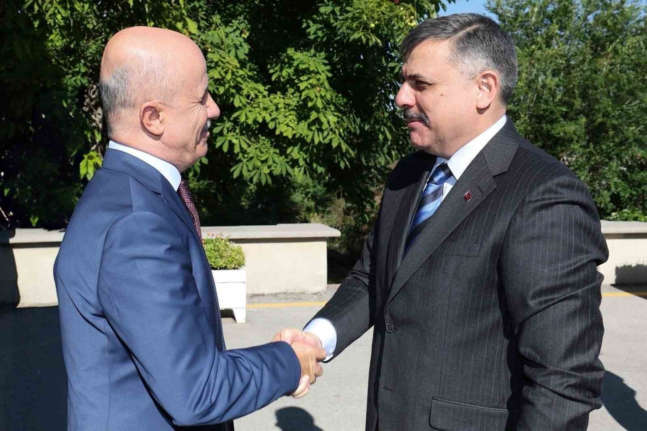 İÇİŞLERİ BAKANI MUSTAFA ÇİFTÇİ, YÜKSEKÖĞRETİM KURULU (YÖK) BAŞKANI EROL ÖZVAR’I MAKAMINDA ZİYARET...