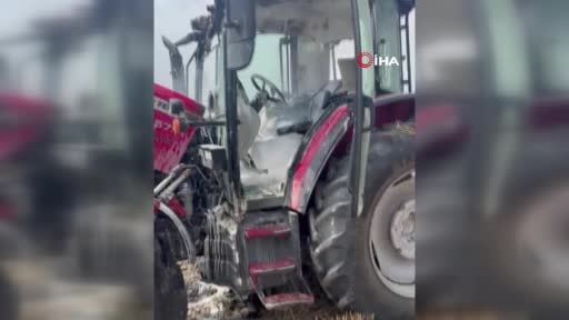 Iğdır'da tarlada çalışan traktör alev aldı