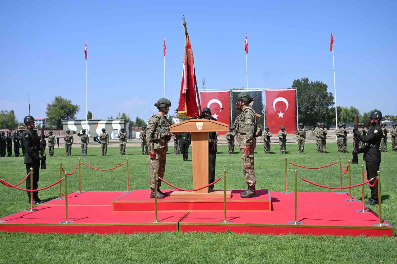 IĞDIR 5. HUDUT TUGAY KOMUTANLIĞINDA GÖREV DEĞİŞİMİ