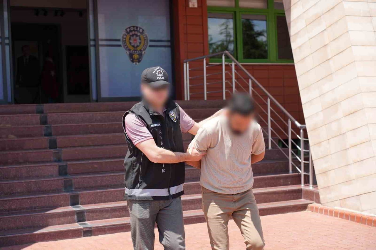 İL EMNİYET MÜDÜRLÜĞÜ NARKOTİK SUÇLARLA MÜCADELE ŞUBE MÜDÜRLÜĞÜ EKİPLERİ, UYUŞTURUCU VEYA UYARICI...