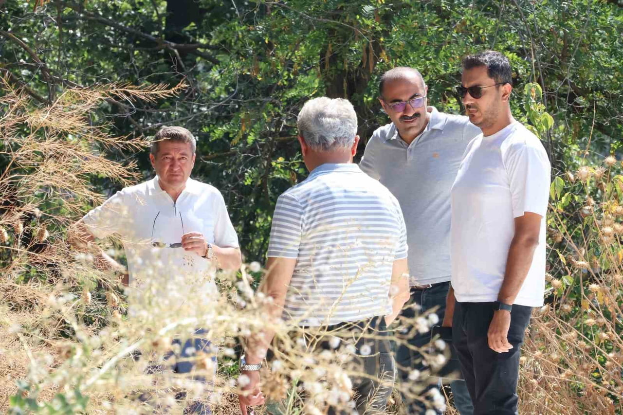 İL MÜDÜRÜ ŞİMŞEK’TEN OKULUN YENİ SPOR ALANI PROJESİNE İNCELEME