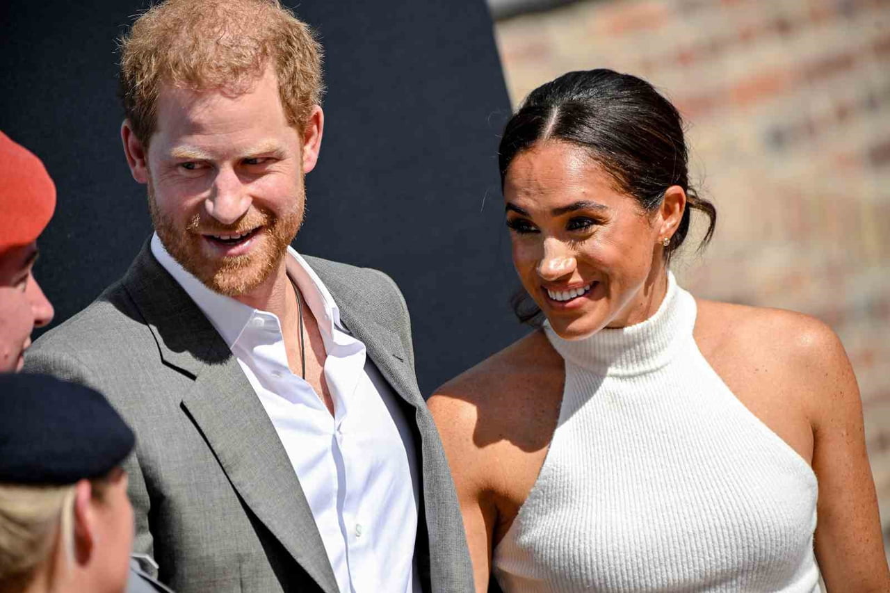 İNGİLİZ MEDYASINDA ÇIKAN HABERLERE GÖRE PRENS HARRY VE EŞİ MEGHAN, ABD'DE GEÇİRDİKLERİ 6 YILIN...